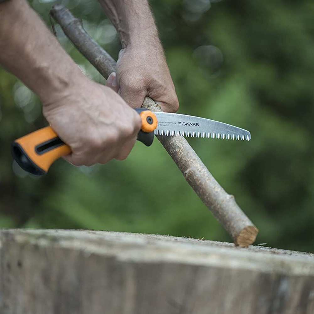 Пила садова Fiskars Xtract SW75 33 см 230 г велика з кліпсою