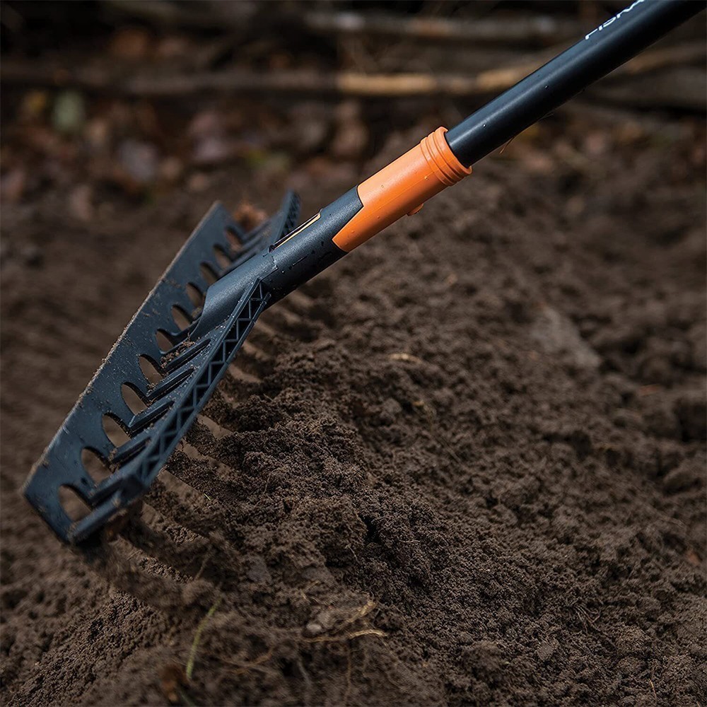 Граблі універсальні Fiskars Solid 164 см 600 г