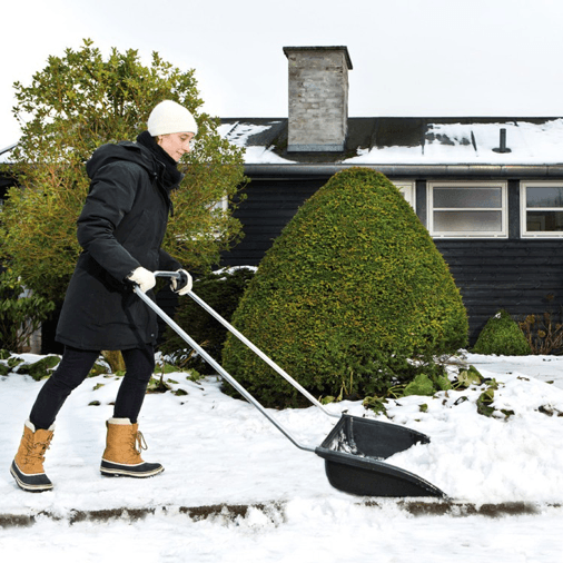 snegouborochnaya-tehnika_Fiskars-2