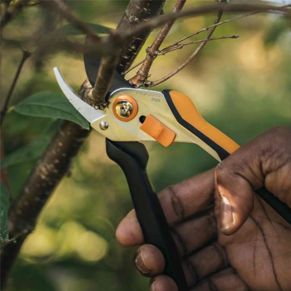 Площинний секатор суцільнометалевий Fiskars Solid P331 1057163