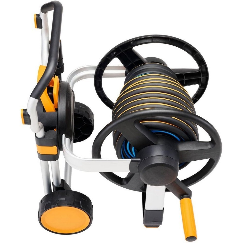 Ручна котушка Fiskars XL зі шлангом та набором аксесуарів 1062256