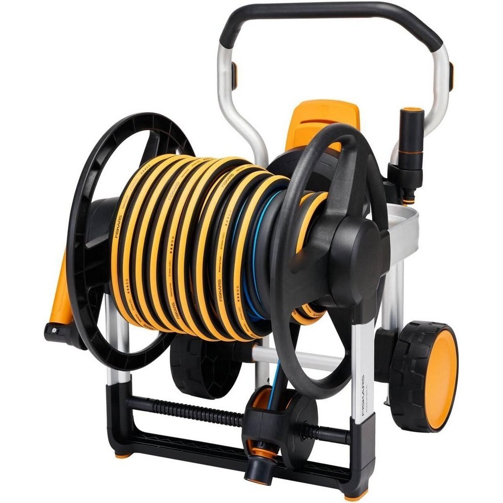 Ручна котушка Fiskars XL зі шлангом та набором аксесуарів 1062256