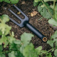Вилка посадочна Fiskars Solid 1072103
