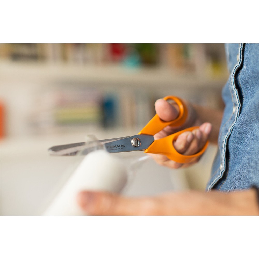 Класичні манікюрні ножиці з круглим наконечником Fiskars Classic 1003028