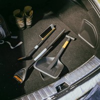 Щітка-скребок Fiskars Plus 1078495