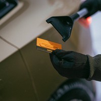 Щітка-скребок Fiskars Plus 1078495