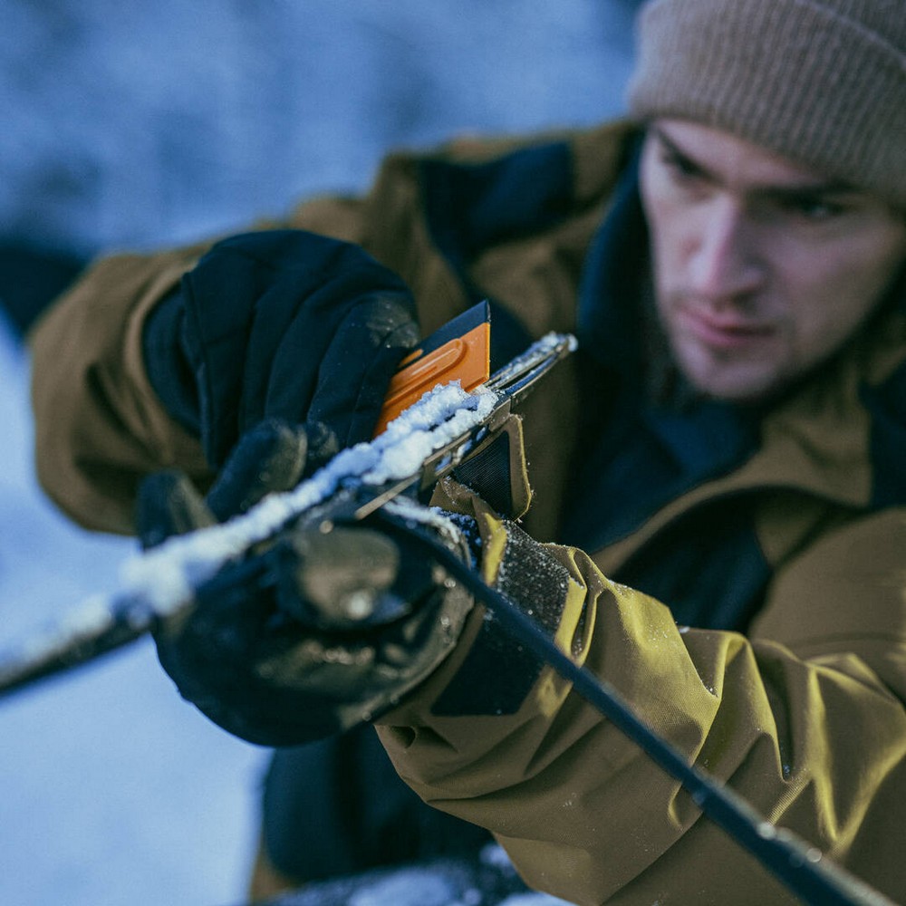 Скребок для льоду Fiskars Solid 1078497