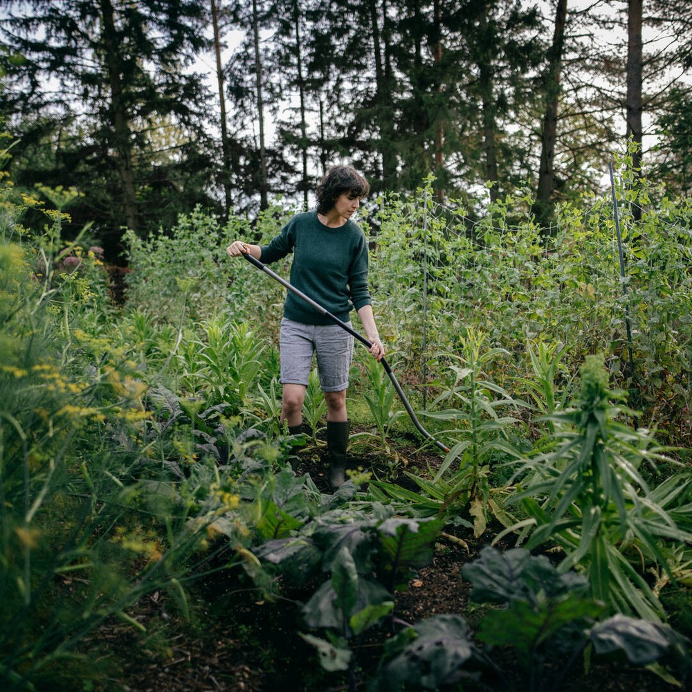 Мотика-розпушувач від бур'янів Fiskars Ergonomic 1077111