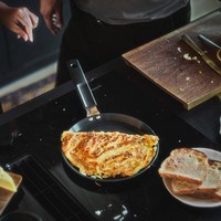 Сковорода для омлетів та млинців Fiskars Hard Face 22 см 1075522